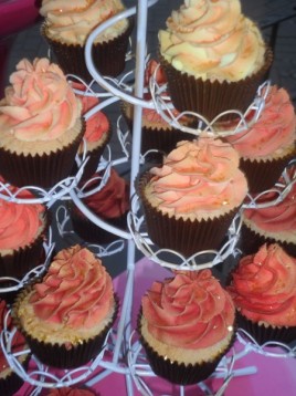 Kuchen und Cupcakes