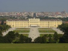 Limousinenfahrt Wientour mit Schloss Schönbrunn