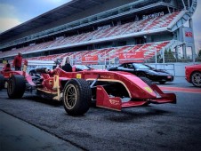 Formel-3-Fahrspaß – 1 Runde auf einer langen Rennstrecke in Spanien