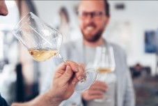 Mallorca: Exklusive Ganztägige Weintour – Verkostungen & Gourmet-Erlebnis für Zwei