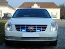 Cadillac DTS Stretchlimousine in Wien