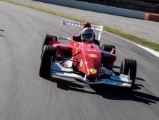 Formel-3-Fahrspaß – 1 Runde auf einer langen Rennstrecke in Spanien
