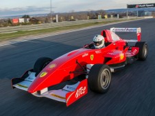 Formel-3-Fahrspaß – 1 Runde auf einer langen Rennstrecke in Spanien